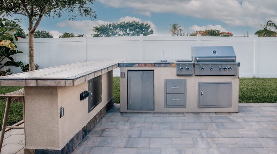 outdoor kitchen build